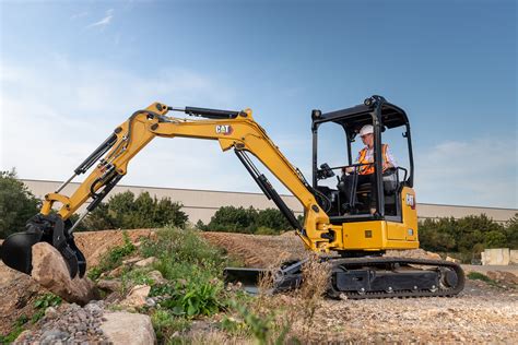 NEW MINI EXCAVATOR 